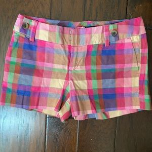 Super cute Banana Republic plaid shorts. Ryan Fit